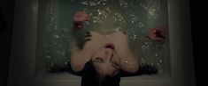 Индиа Айсли показала голую грудь в фильме «Темное зеркало» фото #12