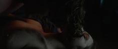 Индиа Айсли показала голую грудь в фильме «Темное зеркало» фото #14