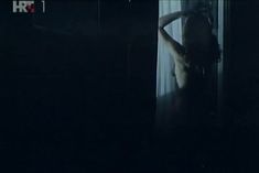 Ирина Алферова показала голую грудь в фильме «Любовные письма с подтекстом» фото #3