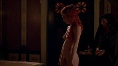 Полностью голая Керри Кондон в сериале «Рим» фото #4