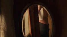Кили Хоус оголила грудь в сериале «Бархатные ножки» фото #1