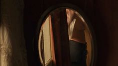 Кили Хоус оголила грудь в сериале «Бархатные ножки» фото #2