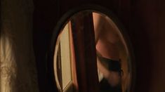 Кили Хоус оголила грудь в сериале «Бархатные ножки» фото #3