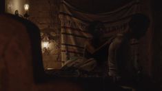 Лорен Майерс засветила грудь в сериале «Манхэттен» фото #3