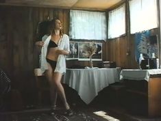 Оксана Мысина показала голые сиськи в фильме «Пьеса для пассажира» фото #17