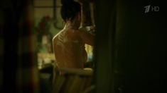 Равшана Куркова оголила грудь в сериале «А у нас во дворе» фото #1