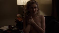 Роуз МакАйвер оголила грудь в сериале «Мастера секса» фото #12