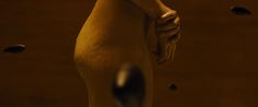 Салли Хармсен оголила грудь и попу в фильме «Бегущий по лезвию 2049» фото #6