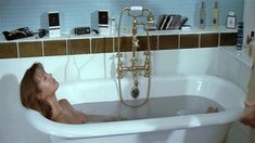 Сексуальная Софи Марсо оголила грудь и попу в фильме «Сошествие в ад» фото #19