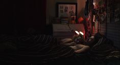 Стефани де Крэенкур засветила грудь в фильме «Мистер Штайн идет в онлайн» фото #4