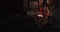 Стефани де Крэенкур засветила грудь в фильме «Мистер Штайн идет в онлайн» фото #9