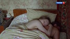Татьяна Лялина показала голую грудь  в сериале «Ненастье» фото #1