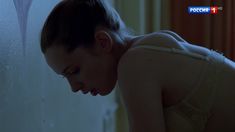 Татьяна Лялина показала голую грудь  в сериале «Ненастье» фото #9