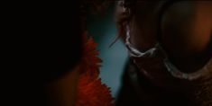 Хани Фюрстенберг засветила грудь в сериале «Американские боги» фото #5