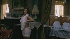 Христина Попандопуло засветила грудь в сериале «Есенин» фото #4