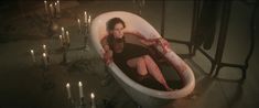 Юлия Снигирь показала голую грудь в сериале «Кровавая барыня» фото #14