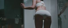 Кейт Бекинсейл в нижнем белье в фильме «Белая мгла» фото #2