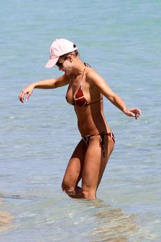 Джоанна Крупа в бикини на пляже Майями фото #7