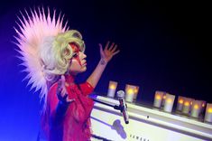 Леди Гага в прозрачном красном наряде фото #3