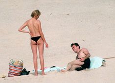 Голая грудь Камерон Диаз на пляже Сен-Барте фото #13