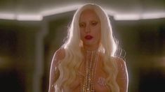 Голая Леди Гага в сериале «Американская история ужасов» фото #1