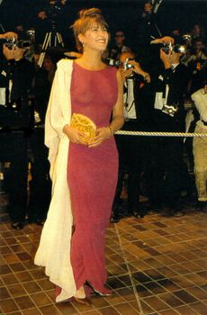 Софи Марсо без белья на кинофестивале в Каннах, 1989 год фото #2