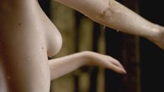 Голая Ева Грин в сериале «Камелот» фото #12