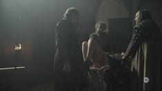 Голая Аннелиз Эм в сериале «Инквизиция» фото #4