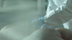 Голая Брианна Дэвис в сериале «Убийство первой степени» фото #7