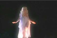 Голая грудь Брэнди Дэвис в сериале «Бухта страсти. Восходящие звезды» фото #1