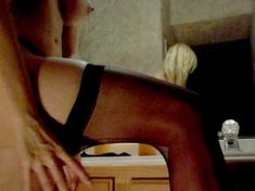 Ирина Воронина показала голую грудь в фильме The Casino Job фото #5