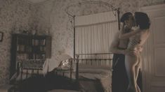 Голая Катрина Балф в сериале «Чужестранка» фото #1