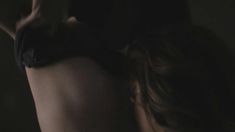 Голая грудь Кейт Лин Шейл в сериале «Девушка по вызову» фото #2