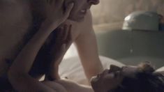 Голая Лиззи Каплан в сериале «Мастера секса» фото #34
