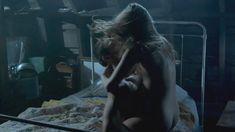 Голая Лили Симмонс в сериале «Банши» фото #3