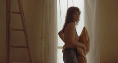 Абсолютно голая Мария Шнайдер в фильме «Последнее танго в Париже» фото #5