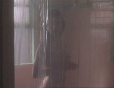 Миа Сара снялась голой в фильме «Черный день, светлая ночь» фото #14