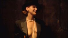 Молини Грин в эро телепрограмме The Erotic Traveler фото #5
