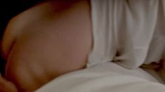 Страстная Мора Тирни засветила голую грудь в сериале «Любовники» фото #6