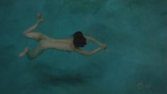 Страстная Мэри-Луиз Паркер оголила грудь и попу в сериале «Дурман» фото #30