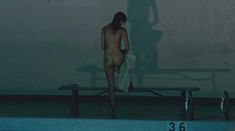 Наташа Алам  оголила грудь и попу в фильме «Смертельная игра» фото #3