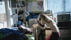 Николь Блум оголила грудь в сериале «Бесстыдники» фото #2