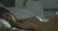 Полностью голая Пас де ла Уэрта в фильме «Предел контроля» фото #14