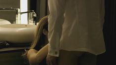 Голая Райли Кио в сериале «Девушка по вызову» фото #9