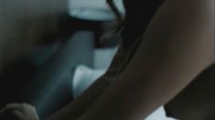 Голая Райли Кио в сериале «Девушка по вызову» фото #14