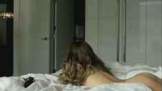 Голая Райли Кио в сериале «Девушка по вызову» фото #24