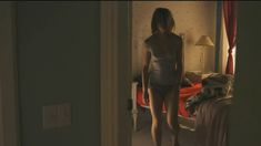 Голая Ребекка Блумхаген в сериале «Руководство девушек в греховности» фото #37