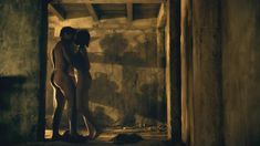 Абсолютно голая Синтия Аддай-Робинсон в сериале «Спартак. Кровь и песок» фото #6