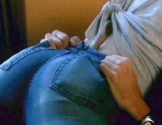 Тара Спенсер-Нэйрн засветила голую попку в сериале «Блаженство» фото #2