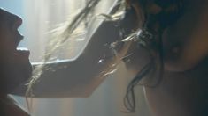 Голая Ханна Мэнгэн Лоуренс в сериале «Спартак. Кровь и песок» фото #7